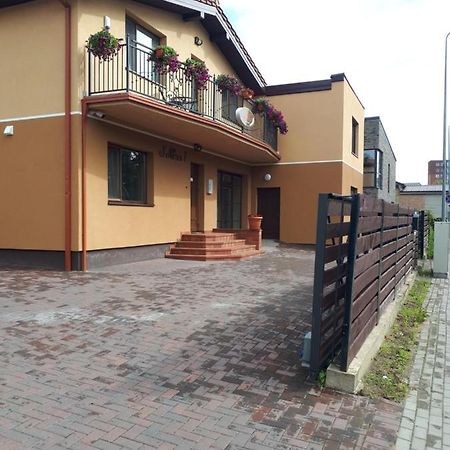 Juro Guest House Šiauliai Buitenkant foto