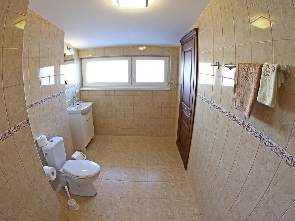 Juro Guest House Šiauliai Buitenkant foto
