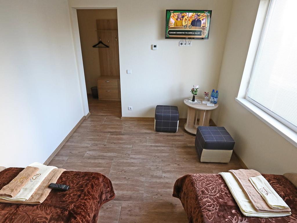 Juro Guest House Šiauliai Buitenkant foto